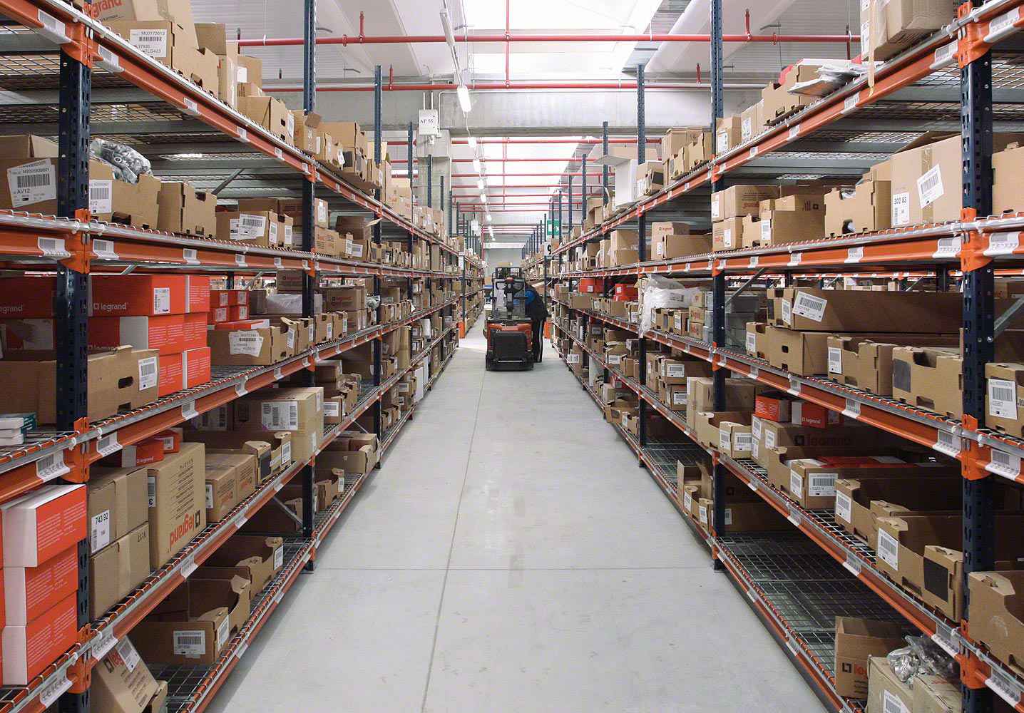 kaiyun·开云官方站登录入口-KaiYun开云(中国)智慧安全用电-仓库库房方案